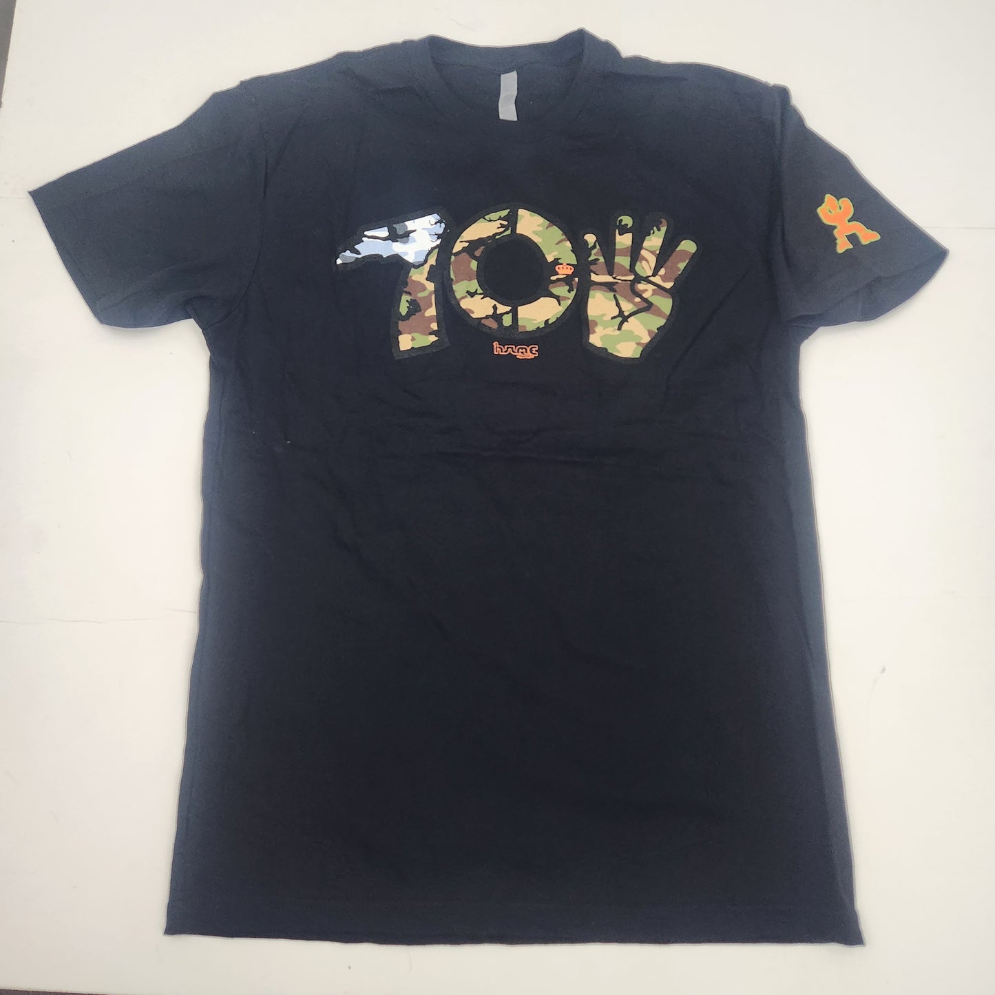 inAme 704 camo t