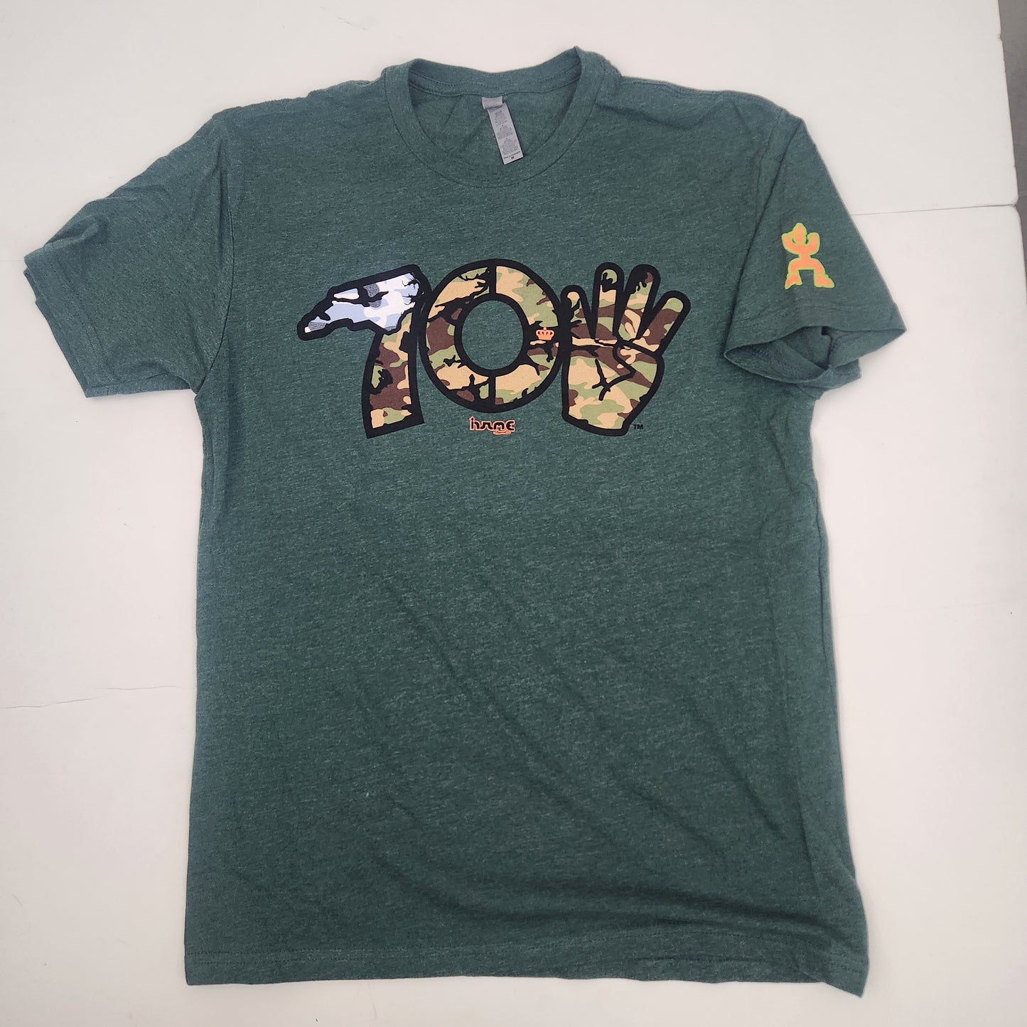 inAme 704 camo t